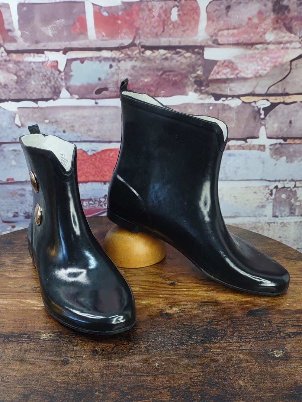 Merona Black Glossy Ankle Rain Boots with Decorative Buttons